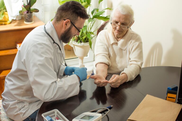 Opieka onkologiczna – szanse i wyzwania dla personelu medycznego